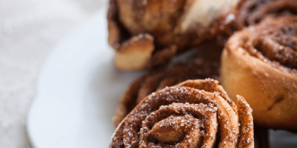 Vegan cinnamon rolls - yeast-free, wholesome and simply delicious